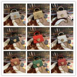 Picture of Dolce Gabbana Handbags _SKUfw138371434fw